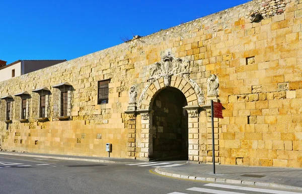 Portal de sant antoni i väggen i tarragona, Spanien — Stockfoto
