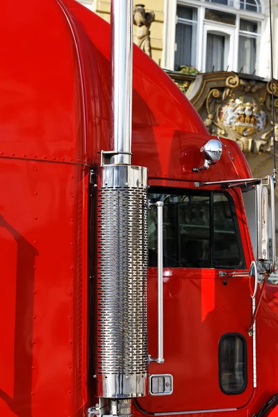 赤いトラック — ストック写真