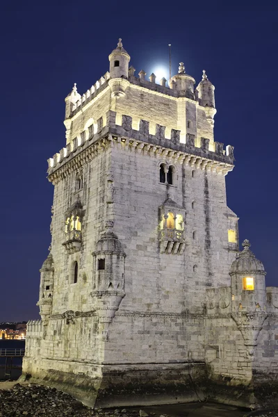 Der Turm von Belem bei Nacht — Stockfoto