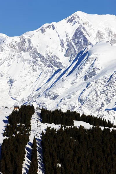 Beyaz dağ — Stok fotoğraf