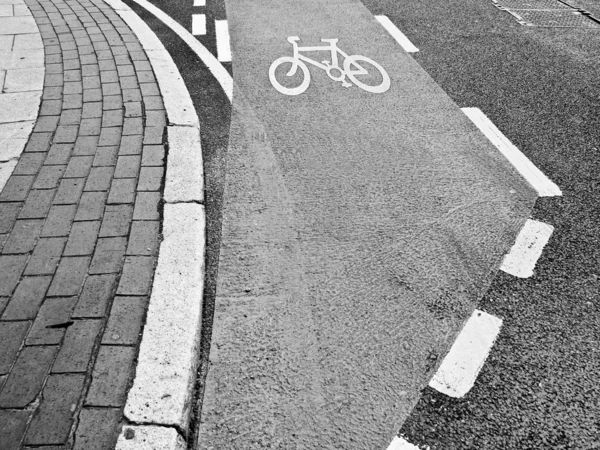 Велосипеда провулок ознакою — стокове фото