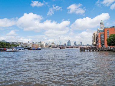 Londra 'da Thames Nehri