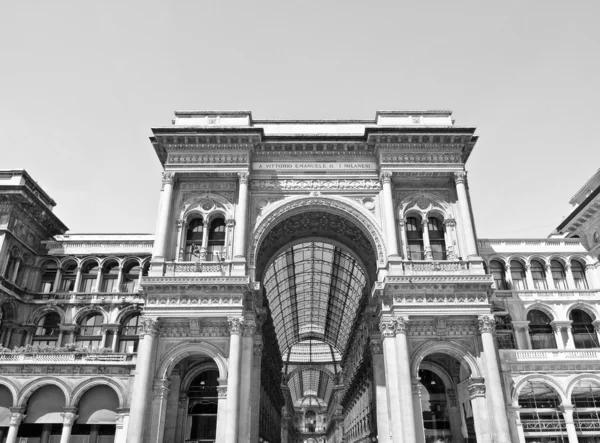 埃马努埃莱二世拱廊米兰 — 图库照片