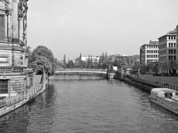 Nehir spree, berlin — Stok fotoğraf