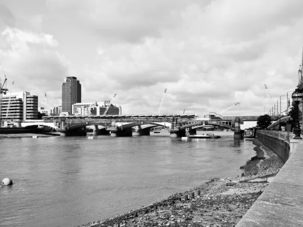 Floden Thames i London — Stockfoto
