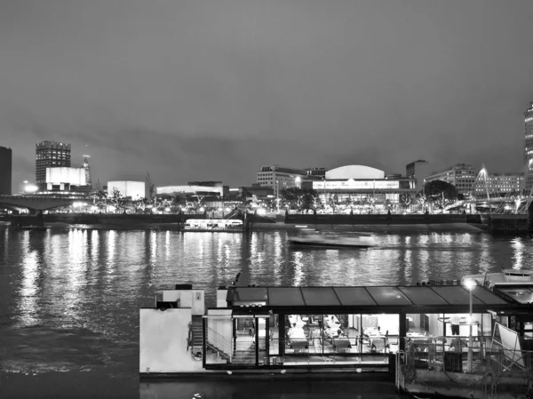 River Thames South Bank, Londres —  Fotos de Stock