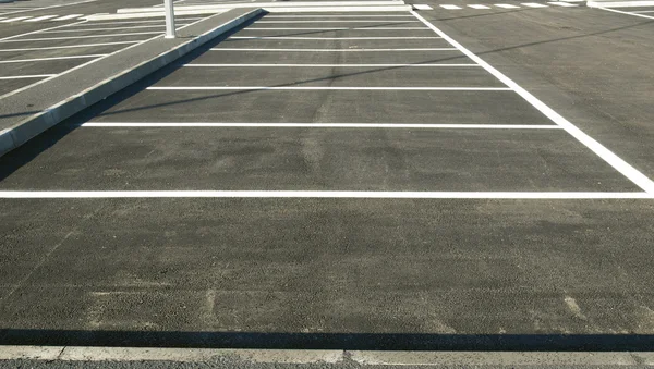Автомобільна парковка — стокове фото