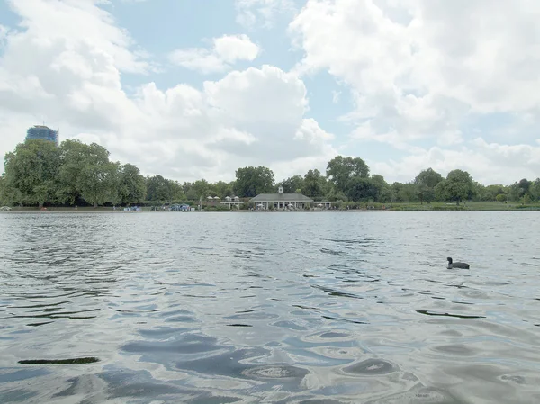 Serpentine lake, Londen — Stockfoto