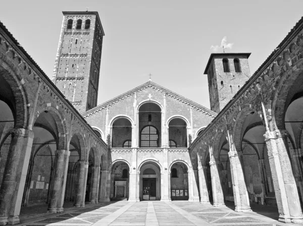 Sant ambrogio kostel, Milán — Stock fotografie