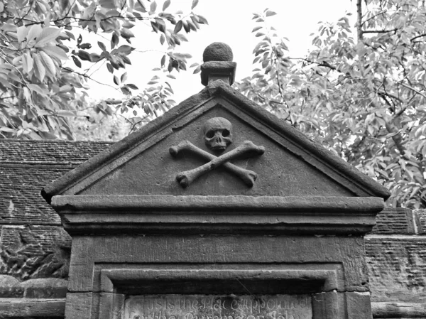 Gothic tomb — Stock Photo, Image