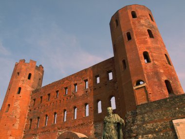 Torri palatine, Torino