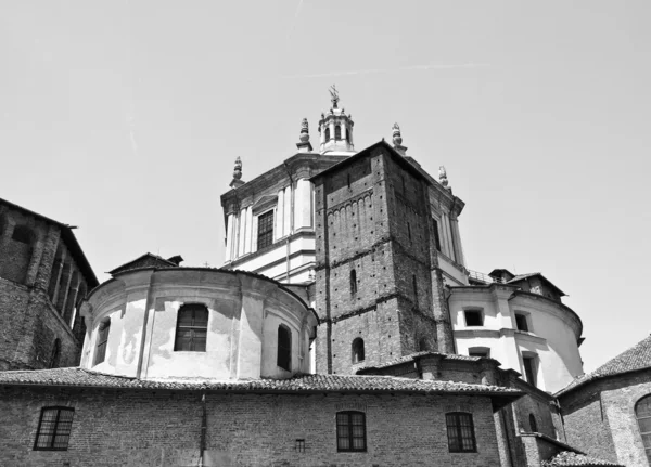 Sant eustorgio Kościoła, Mediolan — Zdjęcie stockowe