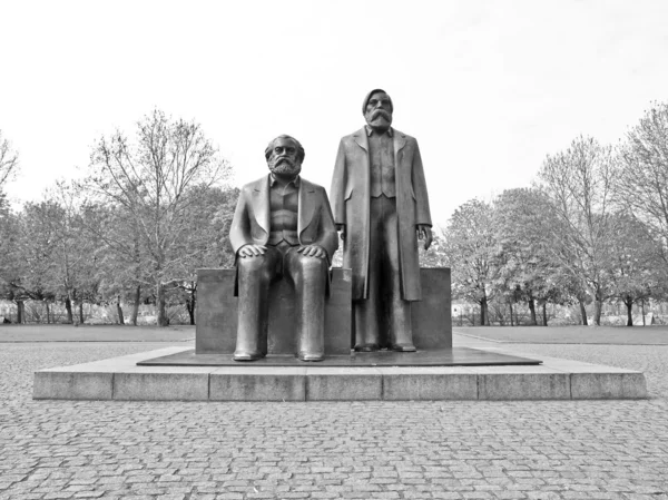 Marx-Engels Statua del Forum — Foto Stock