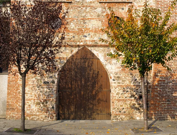 Antik Ortaçağ kapı — Stok fotoğraf