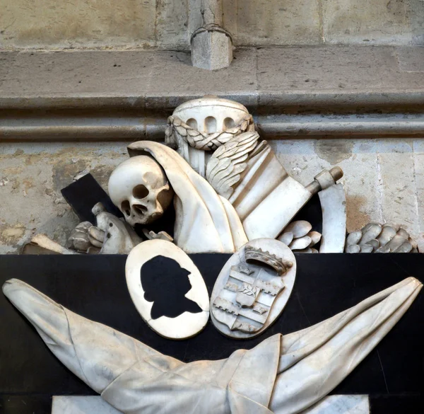 Memento mori - skull, reaper sickle — Stock Photo, Image