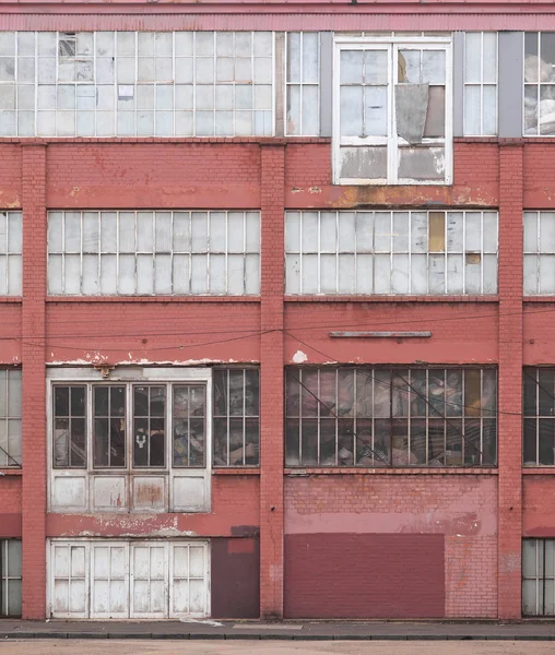 Stare okna przemysłowe — Zdjęcie stockowe