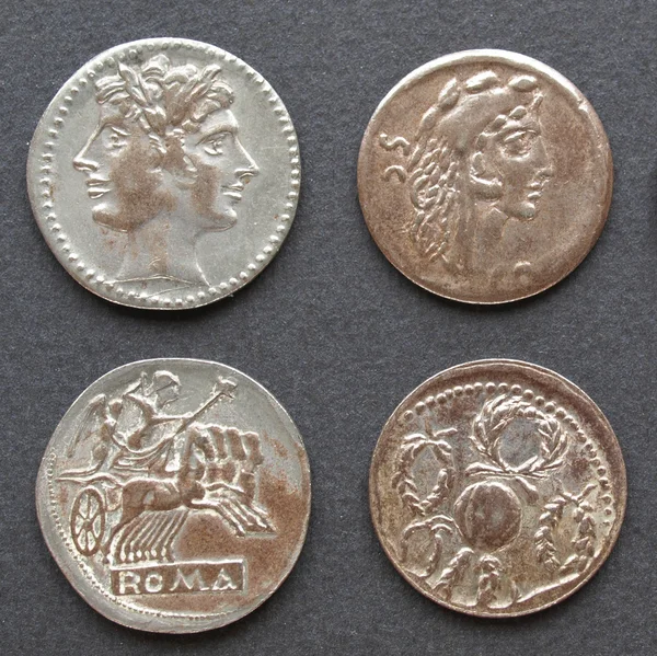 रोमन सिक्के — स्टॉक फ़ोटो, इमेज