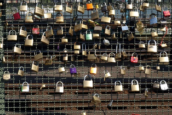 Love locks — Stock Photo, Image