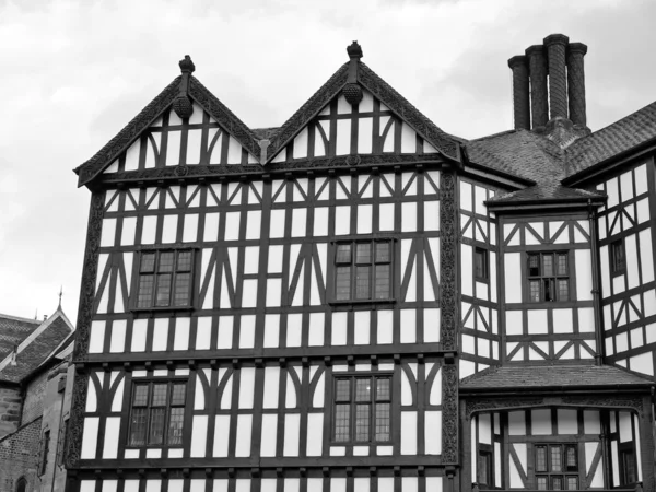 Edificio Tudor — Foto de Stock