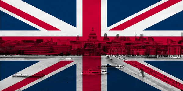 Londýn nad vlajky — Stock fotografie