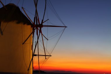 (Yunanistan, cyclades güneşli Mykonos Windmills)