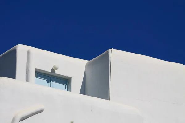 Tradycyjną architekturę wyspy mykonos. (Grecja, Cyklady) — Zdjęcie stockowe