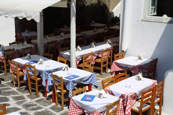Cafe ambientazione nelle isole greche — Foto Stock
