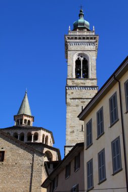 Bergamo, Lombardy, İtalya 'da bazilika ve kule çanı