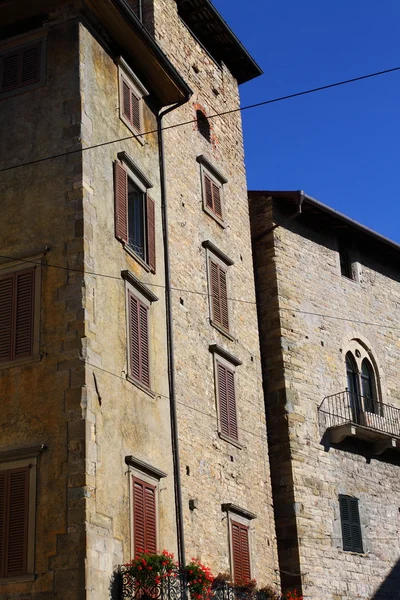 Bergamo building in Italy — Stock Photo, Image