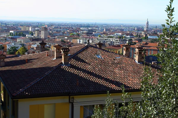 Tetti degli edifici nel centro di Bergamo. — Foto Stock