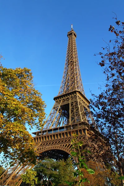 Berühmter eiffelturm von paris — Stockfoto