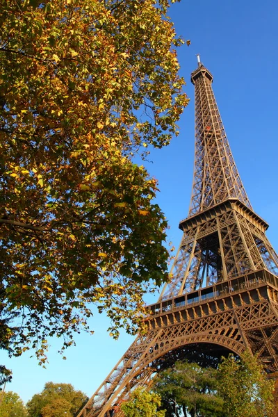 Famosa Torre Eiffel de París — Foto de Stock