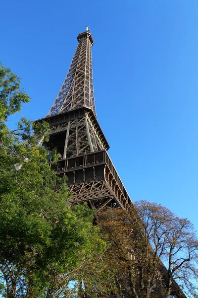파리의 유명한 에펠 탑 — 스톡 사진