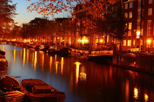 밤, 네덜란드 암스테르담 — 스톡 사진