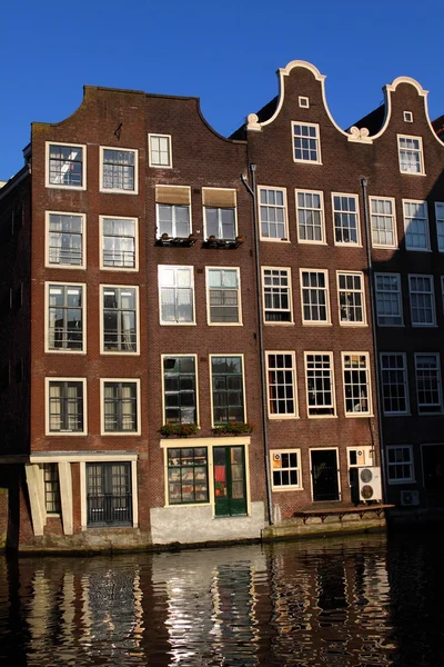 Hausarchitektur in amsterdam — Stockfoto