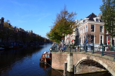 sessiz amsterdam Kanal ev botları ile