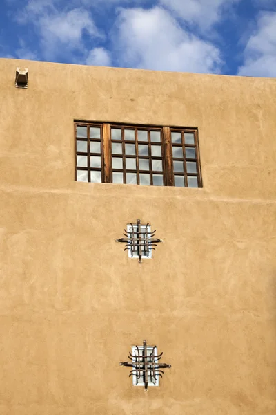 Adobe building in Santa Fe — Stock Photo, Image