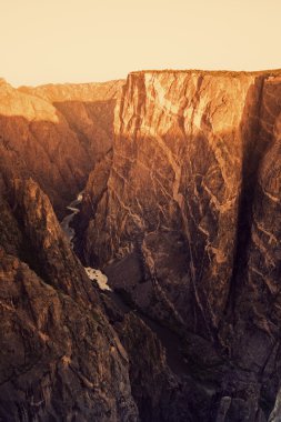 Gunnison Ulusal Parkı 'nın Kara Kanyonu