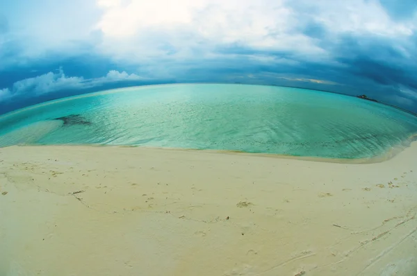 鱼眼马尔代夫海滩 — 图库照片