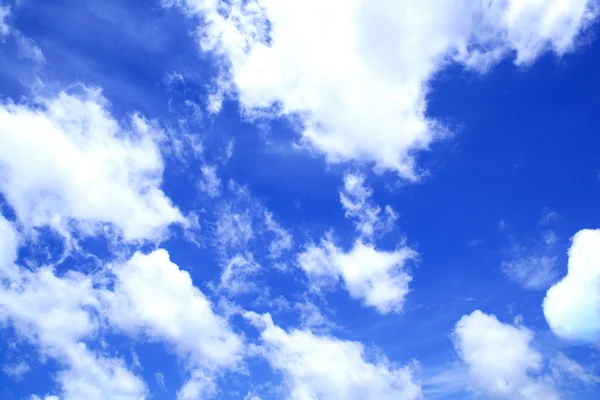 Himmel und Wolken. — Stockfoto