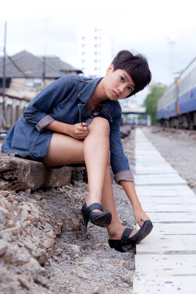 Модний портрет азіатської дівчини — стокове фото