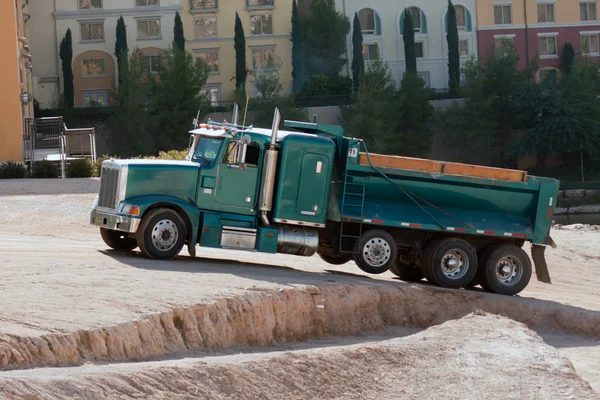 İnşaat kamyonu — Stok fotoğraf