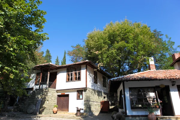 A nézet házak aytos, Bulgária — Stock Fotó