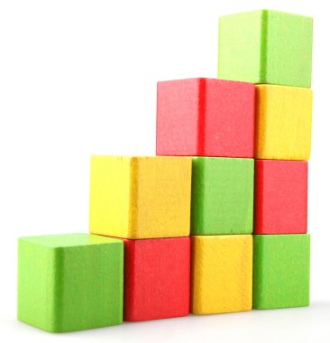 Beyaz arkaplanda ahşap yapı taşları