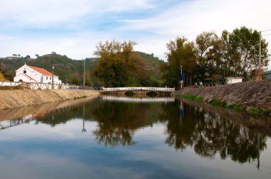 Dağlardaki köy.