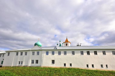 aleksandro-svirskiy Manastırı. bir monaste kutsal üçlü parçası vakaları