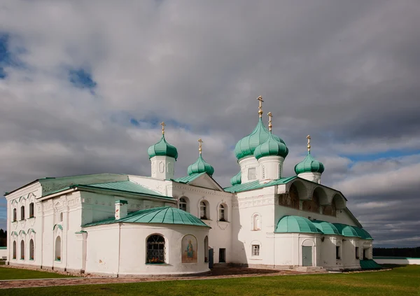 Aleksandro-Svirskiy monastery. Spaso-Preobrazhenskiy cathedral — Stock Photo, Image
