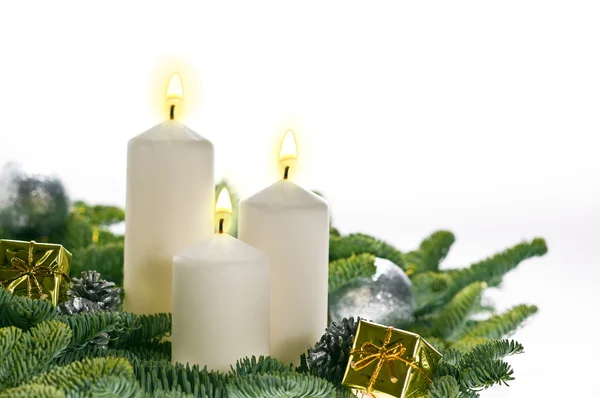 Tři svíčky adventní prostředí — Stock fotografie