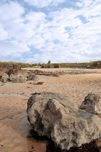 Ruiny zamku Ballybunion i plaża skalista — Zdjęcie stockowe