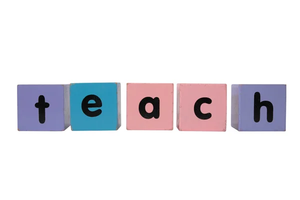 Ensine a ortografia em letras de bloco de brinquedo com caminho de recorte — Fotografia de Stock